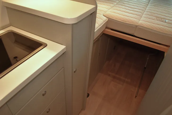 Fahrzeugbild Hymer Free 602 Längsbetten, Schlafdach, 5,99m #21