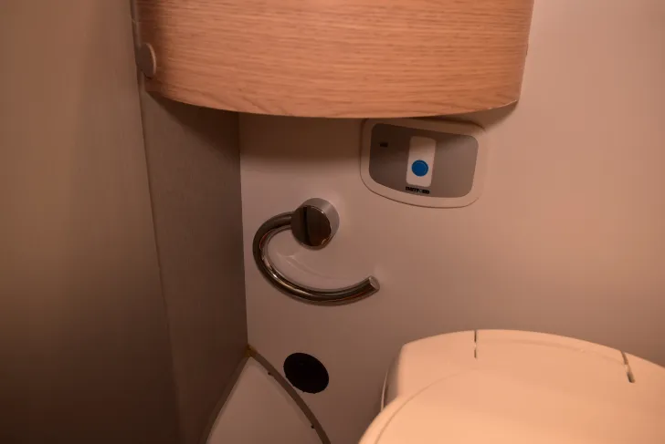 Fahrzeugbild Hymer Free 602 Längsbetten, Schlafdach, 5,99m #31