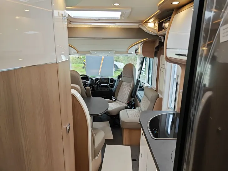 Fahrzeugbild Carthago c-compactline I 143 LE C2-tourer C tourer #19