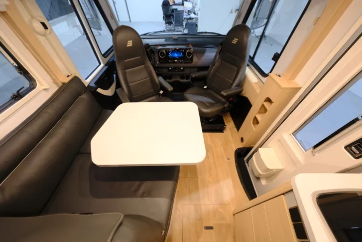 Fahrzeugbild Hymer B 580/Automatik/Einzelbetten+Hubbett/TOP #8