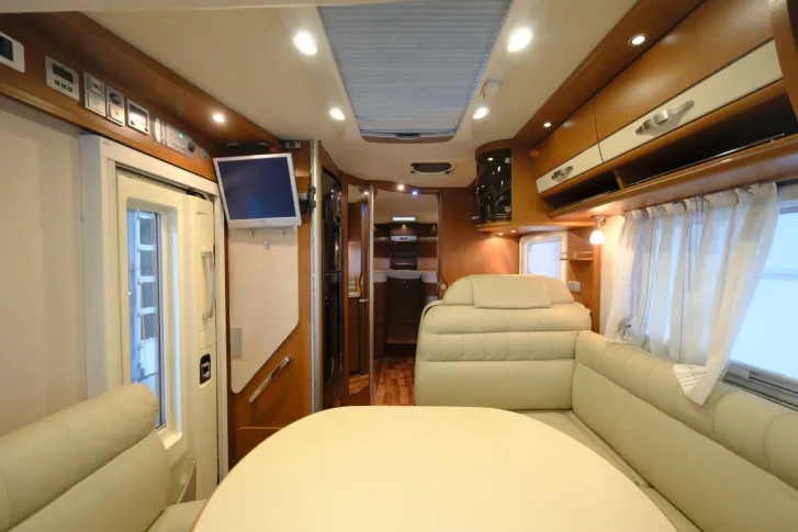 Fahrzeugbild Hymer B 680 Star-Line/Automatik/Einzelbetten+Hubbett #11