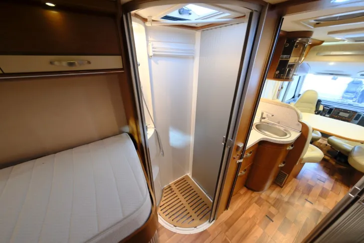 Fahrzeugbild Hymer B 680 Star-Line/Automatik/Einzelbetten+Hubbett #17