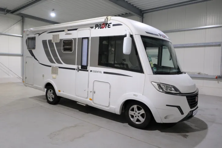 Fahrzeugbild Pilote G 650 GJ Essentiel/1.Hand/Einzelbetten+Hubbett #2