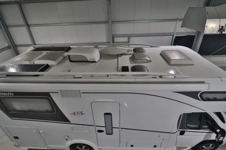 Fahrzeugbild Dethleffs ALPA A 6820-2 Einzelbetten/ALDE/AHK/2x Klima #5