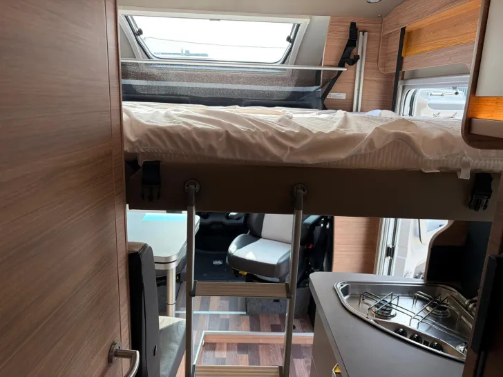 Fahrzeugbild Weinsberg CaraCompact Suite 640 MEG MB ED. [PEPPER] #18