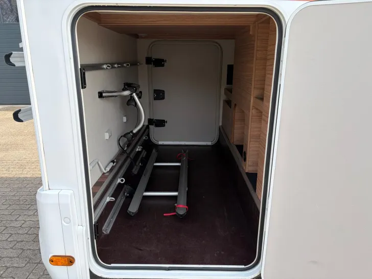 Fahrzeugbild Weinsberg CaraCompact Suite 640 MEG MB ED. [PEPPER] #23