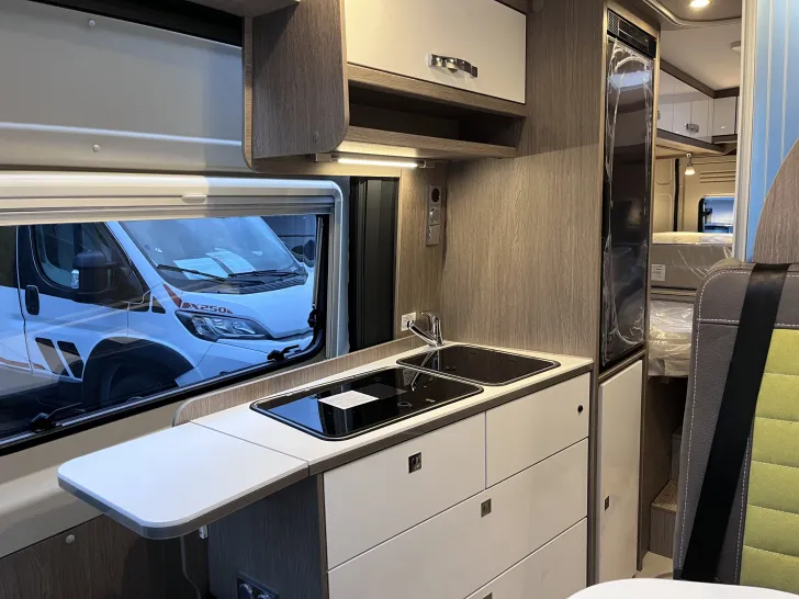 Fahrzeugbild Pössl Roadcruiser, 3. Bett, Markise, Winterpaket, uvm. #14