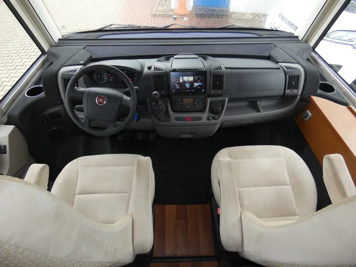 Fahrzeugbild Hymer B-Klasse 694 #6