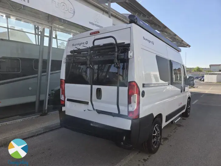 Seitlich Sunlight Camper Van Cliff 540