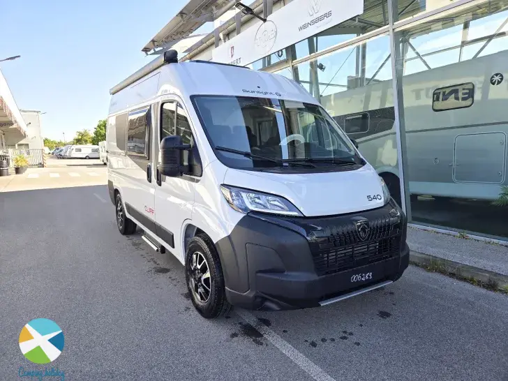 Schräg Hinten Sunlight Camper Van Cliff 540