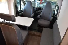 Fahrzeugbild Carado VAN V347 pro + Einzelbetten, Hubbett, Garage #4