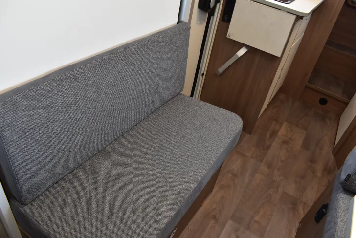 Fahrzeugbild Carado VAN V347 pro + Einzelbetten, Hubbett, Garage #8