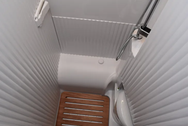 Fahrzeugbild Carado VAN V347 pro + Einzelbetten, Hubbett, Garage #15