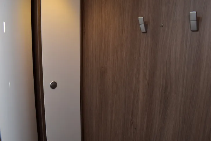 Fahrzeugbild Carado VAN V347 pro + Einzelbetten, Hubbett, Garage #16