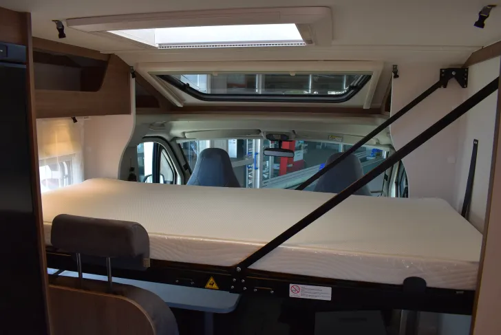 Fahrzeugbild Carado VAN V347 pro + Einzelbetten, Hubbett, Garage #29