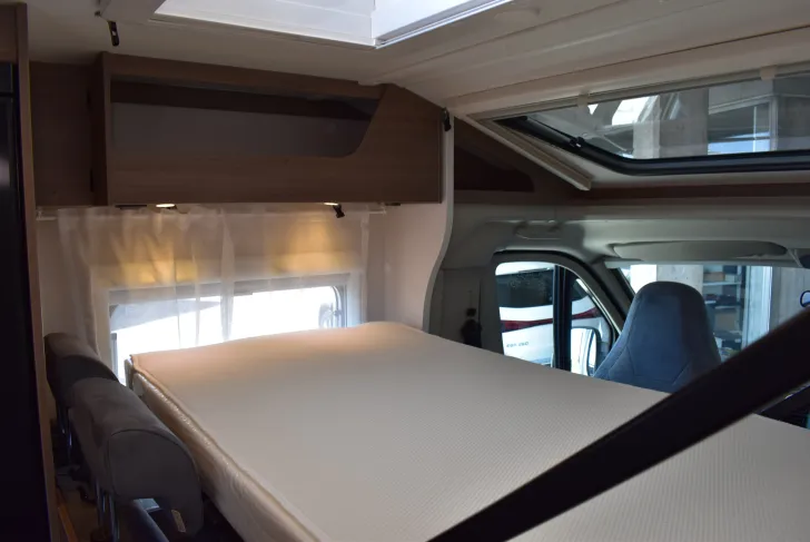 Fahrzeugbild Carado VAN V347 pro + Einzelbetten, Hubbett, Garage #31