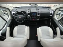 Fahrzeugbild Carado T 337 - So.preis wegen Hageldellen #6