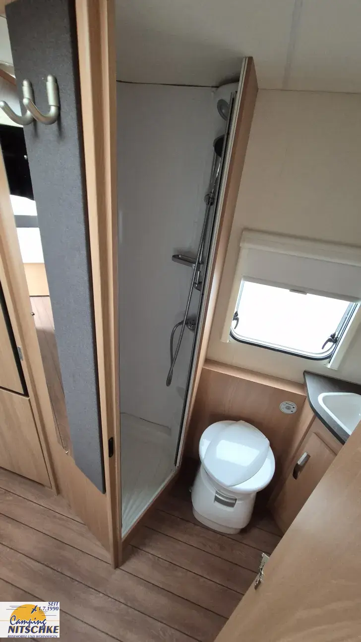 Fahrzeugbild Knaus Südwind 580 QS Silver Selection 1.Hand*Reifen NEU*Dusche*Radio #20