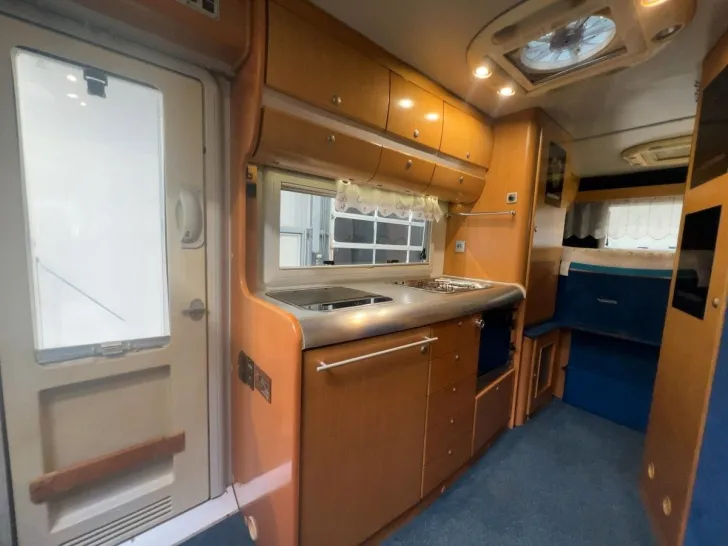 Fahrzeugbild Mobilvetta Orsa Maggiore/Festbett/Garage/Solar/Markise #11