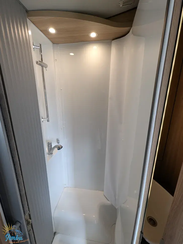Fahrzeugbild Knaus Sky Wave 650 MEG 140 PS / Schalter, G9098 #18