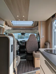 Fahrzeugbild Knaus Sky Wave 650 MEG 140 PS / Schalter, G9098 #12