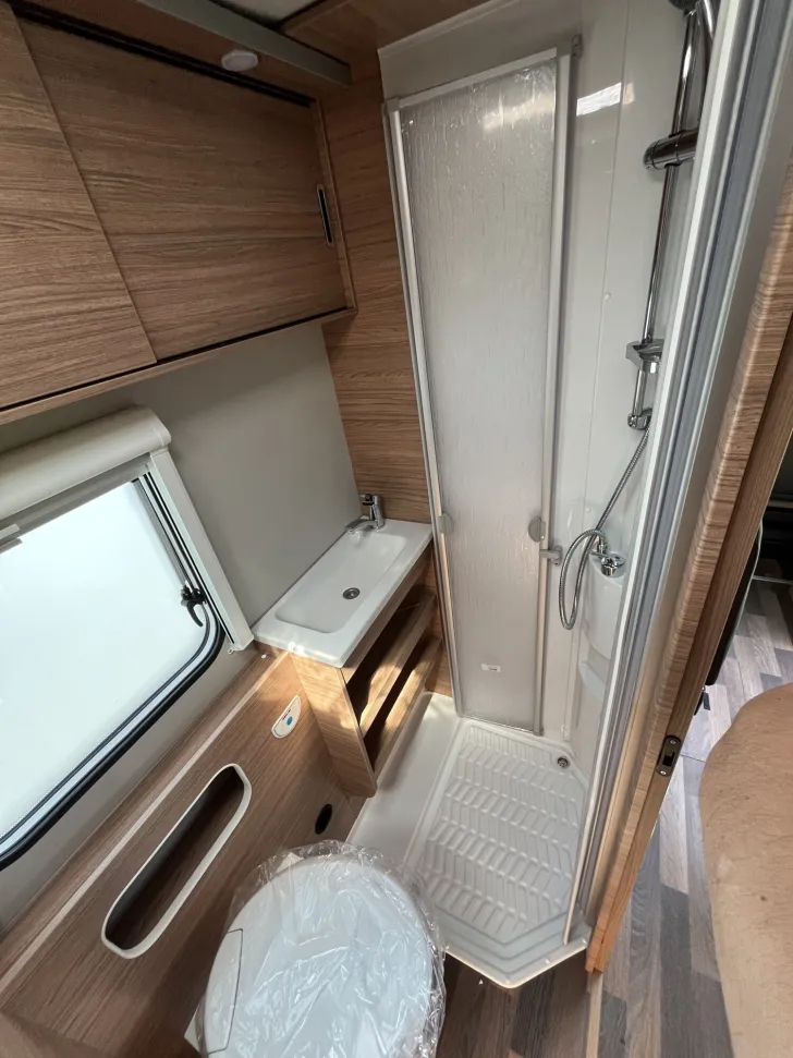Fahrzeugbild Weinsberg CaraHome 650 MEG ++MEGA-DEAL++ #13