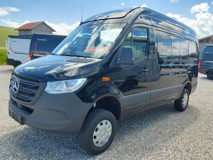 Fahrzeugbild Bürstner Habiton X HMX 6.0 Allrad, Lederausstattung #3