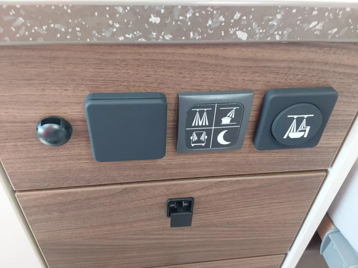 Fahrzeugbild Bürstner Habiton X HMX 6.0 Allrad, Lederausstattung #19