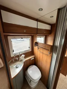 Fahrzeugbild XGO Coupe 302 - Solar*TV*Einzelbetten+Hubbet #9