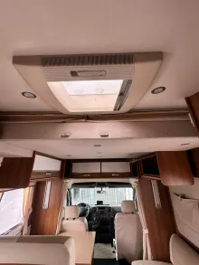 Fahrzeugbild XGO Coupe 302 - Solar*TV*Einzelbetten+Hubbet #11