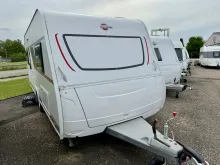 Fahrzeugbild Bürstner Premio 460 TS 1700kg #1