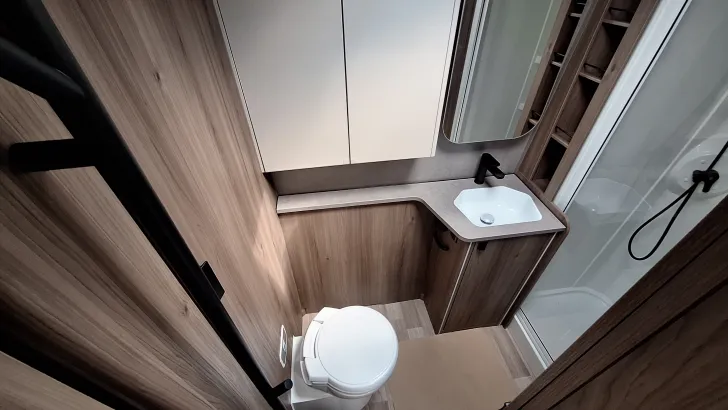 Fahrzeugbild Kabe Royal 630 TDL E5 Sofort verfügbar #13