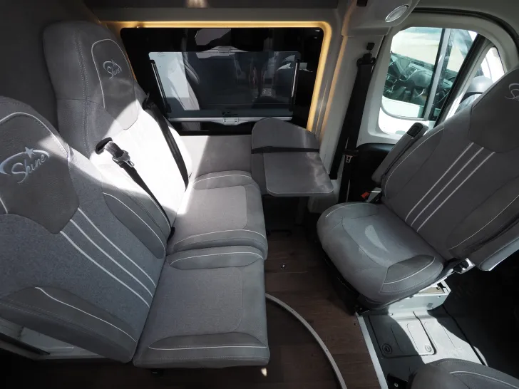 Fahrzeugbild Pössl SUMMIT SHINE 600 L, Premium, Aut., Zubehör #10