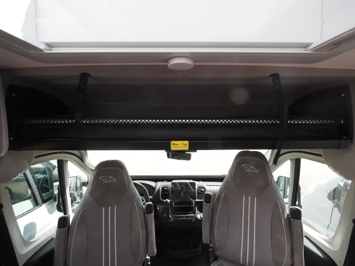 Fahrzeugbild Pössl SUMMIT SHINE 600 L, Premium, Aut., Zubehör #15