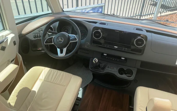 Fahrzeugbild Carthago chic e-line I 51 QB DA sehr gepflegt #7