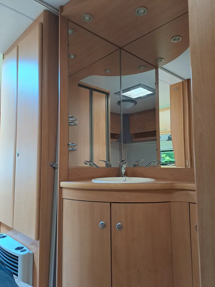 Fahrzeugbild Knaus Südwind 450 TF #8