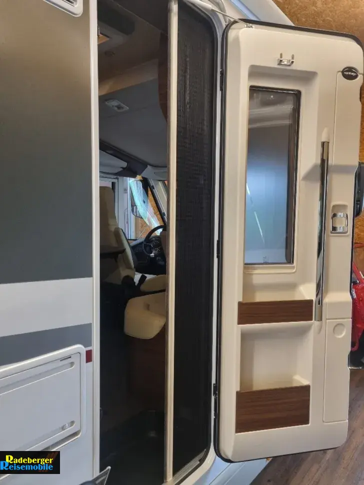 Fahrzeugbild Carthago chic c-line I 4.9 LE L #6
