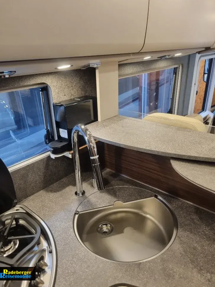 Fahrzeugbild Carthago chic c-line I 4.9 LE L #12