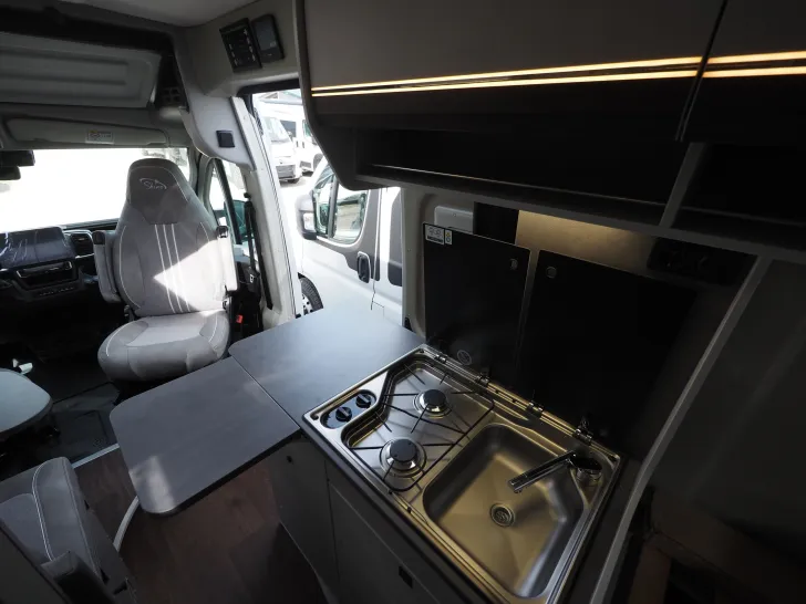 Fahrzeugbild Pössl SUMMIT SHINE 600 L, Premiumpaket, Lith./Sol. #15