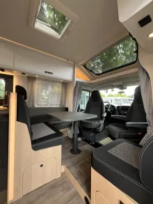 Fahrzeugbild Sunlight T 68 grosse Heckgarage+Automatik* #9