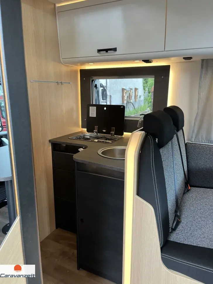 Fahrzeugbild Sunlight T 68 grosse Heckgarage+Automatik* #10