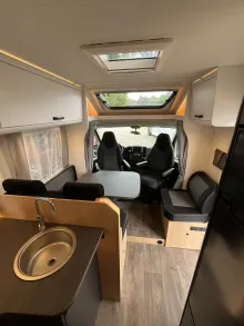 Fahrzeugbild Sunlight T 68 grosse Heckgarage+Automatik* #11