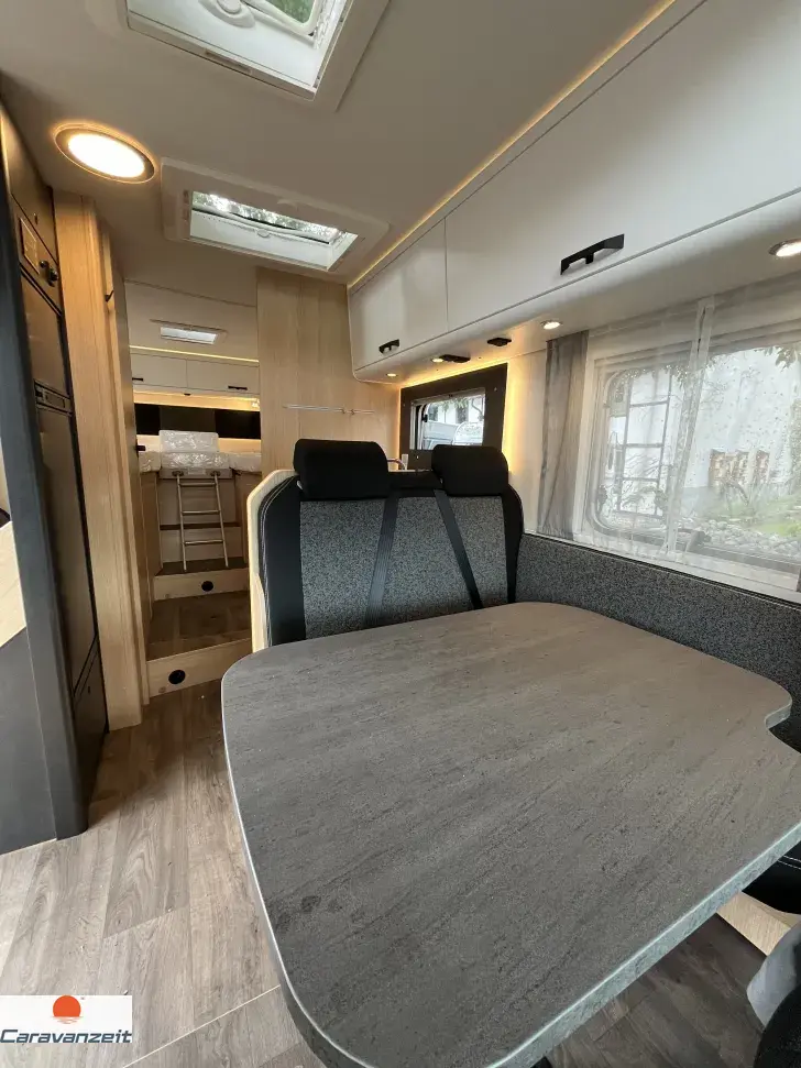 Fahrzeugbild Sunlight T 68 grosse Heckgarage+Automatik* #12