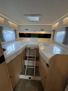 Fahrzeugbild Sunlight T 68 grosse Heckgarage+Automatik* #15