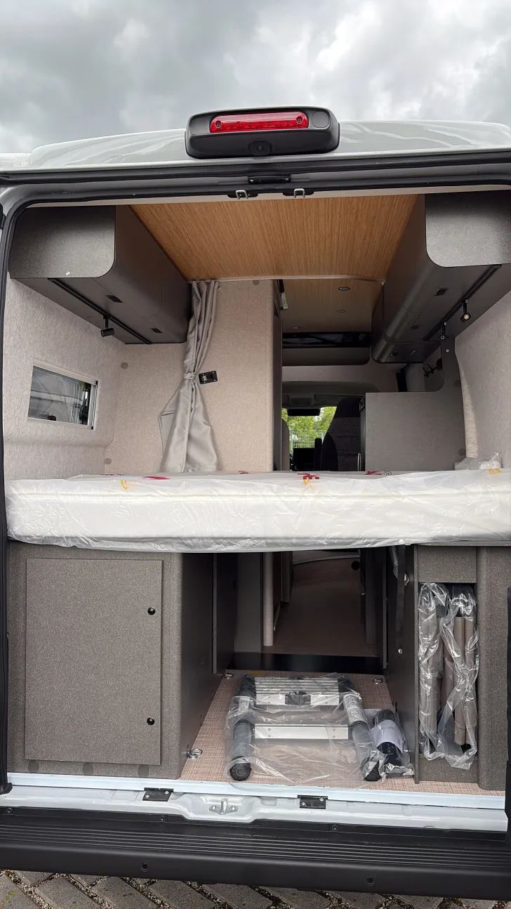 Heckgarage Hymer Camper Van Redwood 600 Sofort verfügbar