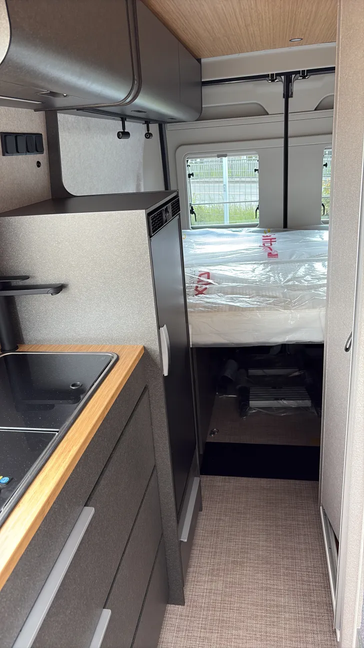 Sicht vorne-hinten Hymer Camper Van Redwood 600 Sofort verfügbar