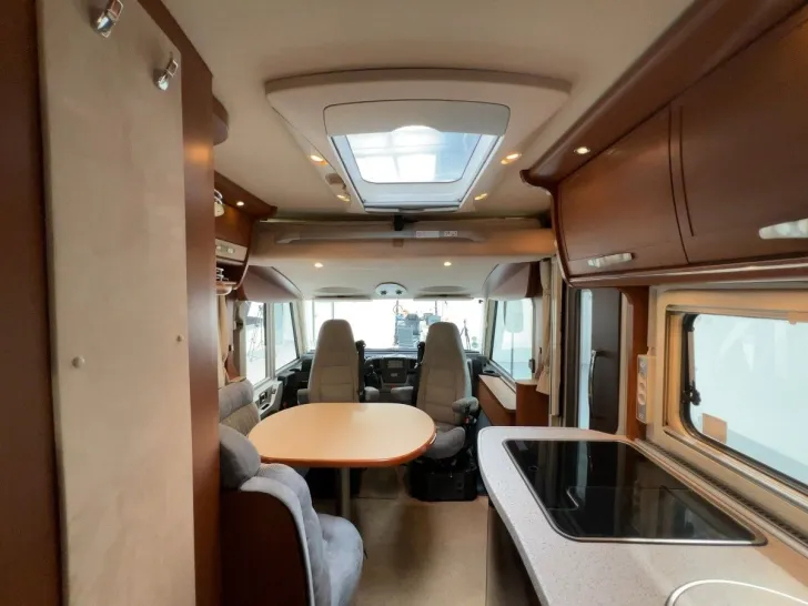 Fahrzeugbild Hymer B 514/Festbett/Hubbett/Garage/Solar #9