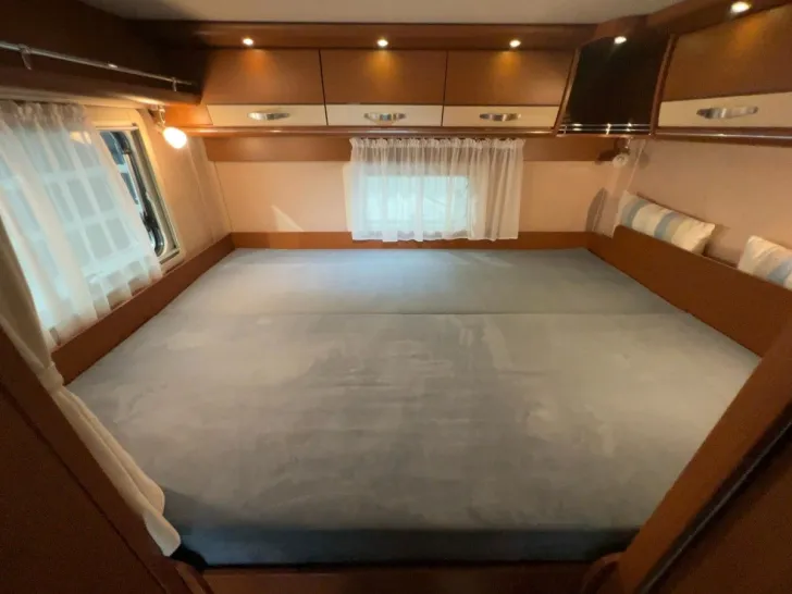Fahrzeugbild Hymer B 514/Festbett/Hubbett/Garage/Solar #11