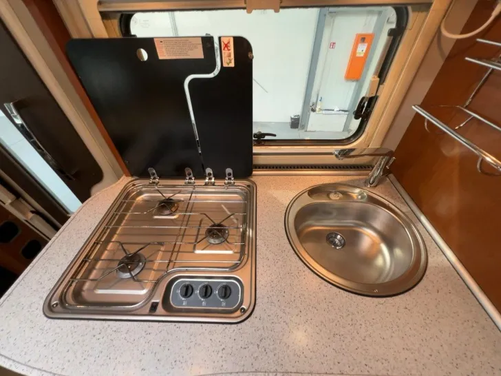 Fahrzeugbild Hymer B 514/Festbett/Hubbett/Garage/Solar #14