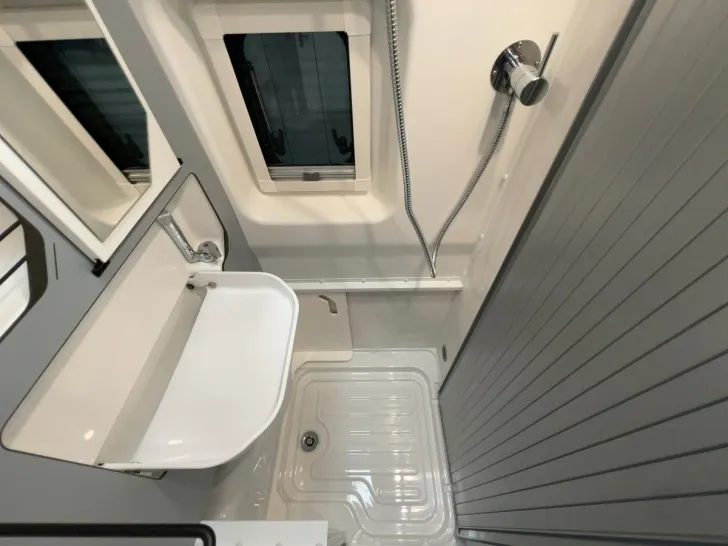 Fahrzeugbild Frankia Yucon 60 B/Festbett/Klima/Markise/TOP-Fahrzeug #16